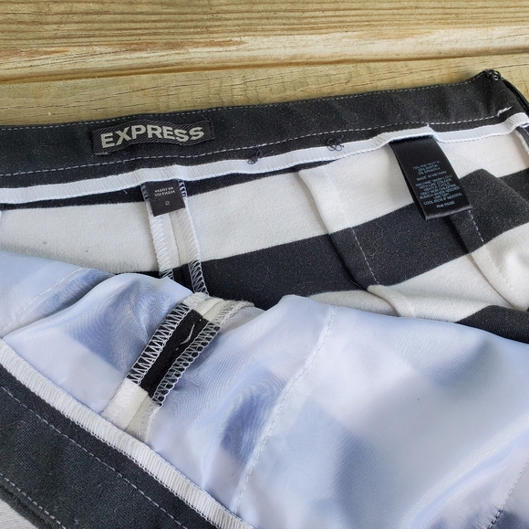 High waisted short, size 2 - Picture 8 of 10